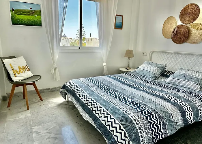Bright Apartment 300M From The Beach